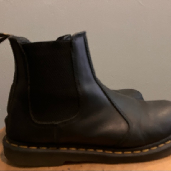 Dr. Martens Chelsea Black Leather Women's Boots 10 - Picture 2 of 6